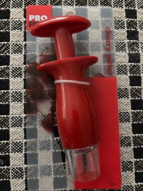 Red Cherry Pitter - PRO FRESH